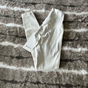 Lululemon Align Fit High- Rise Tight 28” NWT. Color white.